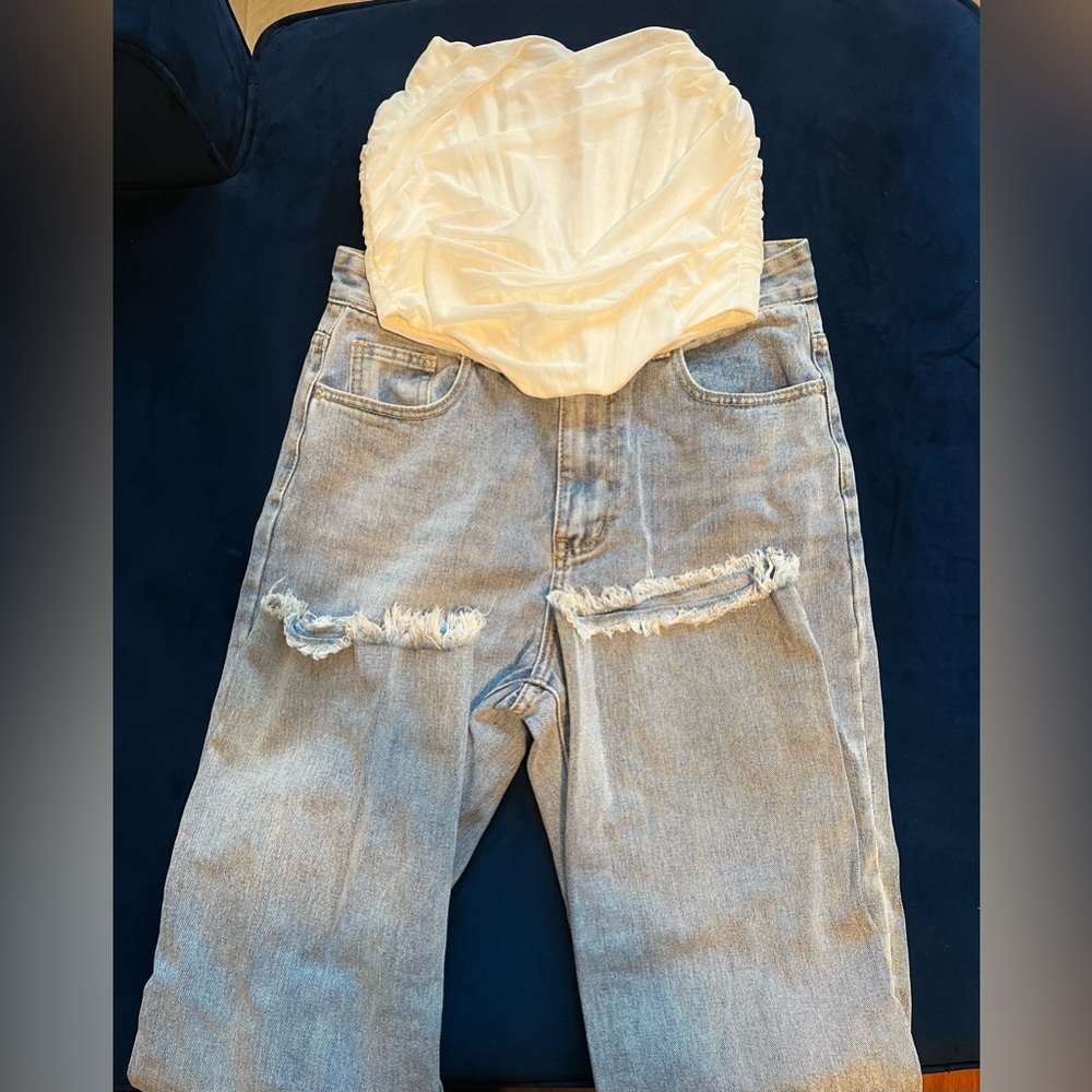 Bleach Wash High Rise Ripped Straight Leg Jeans